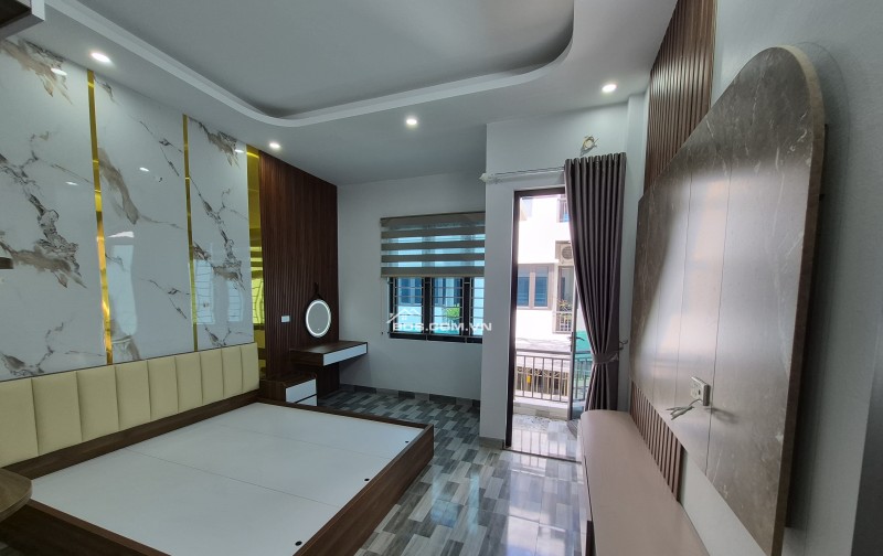 BÁN NHÀ 3.2 TỶ 3 TẦNG 52M2 Ô TÔ ĐỖ CỬA NGÕ MẠC THỊ BƯỞI