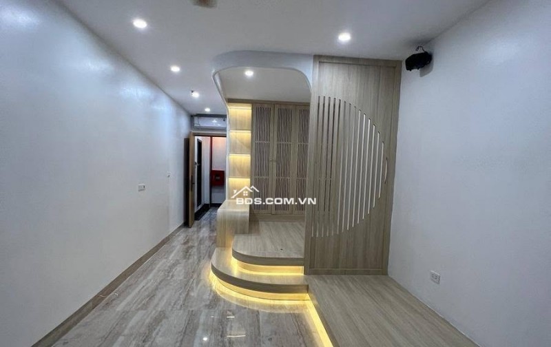 Bán Nhà Thang Máy Tây Sơn, Đống Đa 35/41m, 6 tầng, mt 4m, giá 12.6 tỷ