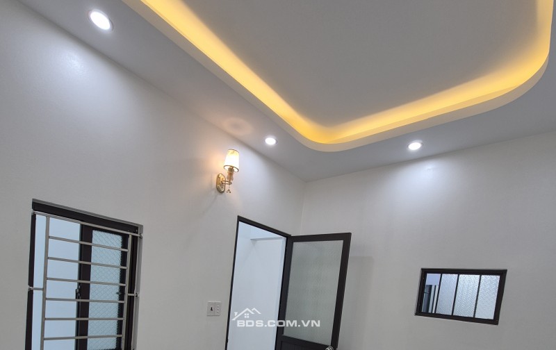 BÁN NHÀ ĐẸP 1.56 TỶ 2.5 TẦNG 31M2 ( TÂY NAM ) NGÕ LIÊN HÀ 1