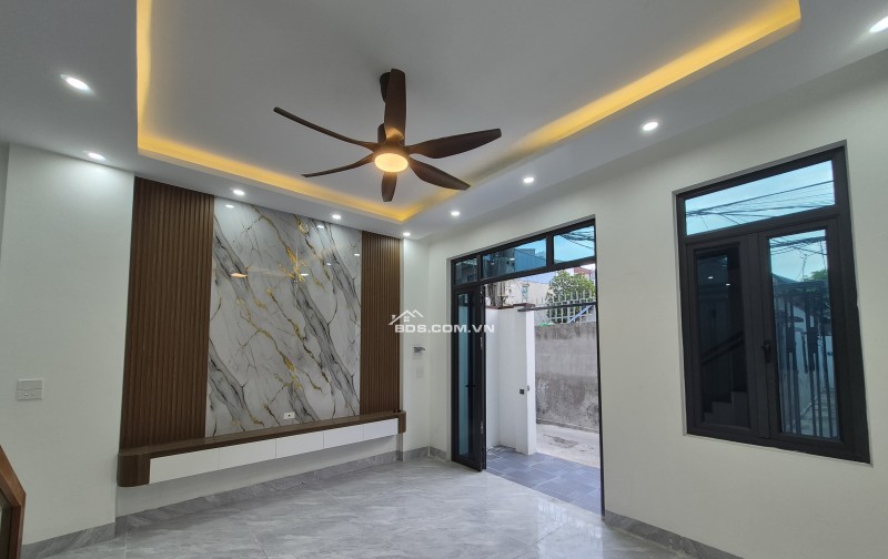BÁN NHÀ ĐẸP 3 TẦNG 55M2 XÂY MỚI ( TÂY NAM ) NGÕ PHÙ LONG GIÁ 2.59 TỶ