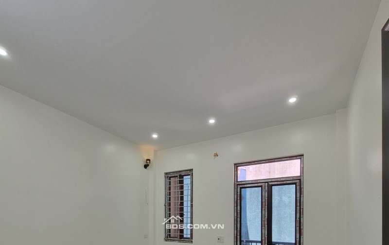 BÁN NHÀ ĐẸP 2.65 TỶ 3 TẦNG 50M2 NGÕ RỘNG TRẦN QUANG KHẢI