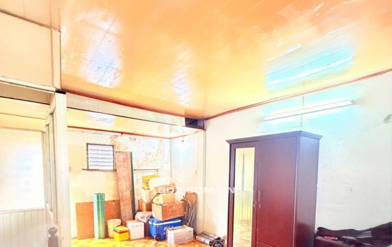 NHÀ HẺM XE HƠI GẦN CHỢ BÀ HOA - TIẾP GIÁP BẢY HIỀN THUẬN TIỆN DI CHUYỂN
