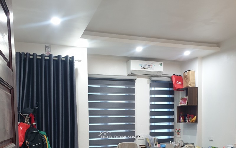 BÁN NHÀ 3.6 TỶ 4 TẦNG 56M2 Ô TÔ ĐỖ CỬA NGÕ CỰC NGẮN ĐƯỜNG TỨC MẠC