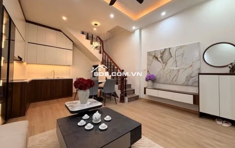 CỰC PHẨM NHÀ ĐẸP MẶT TIỀN RỘNG - NGÕ THOÁNG - VÀI BƯỚC RA PHỐ