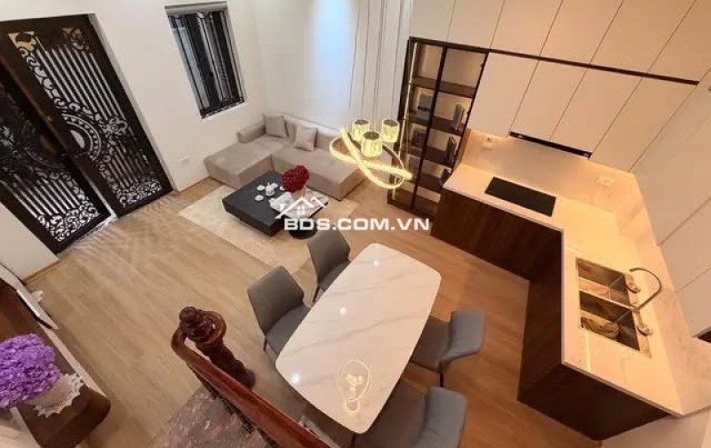 CỰC PHẨM NHÀ ĐẸP MẶT TIỀN RỘNG - NGÕ THOÁNG - VÀI BƯỚC RA PHỐ