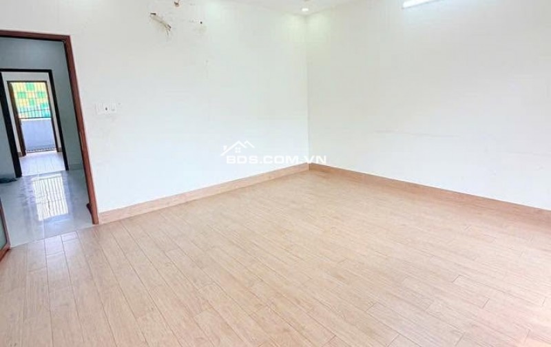 TÂN TẠO  NHÀ MT 9.4 TỶ  80M2 - 5X16M - 3 TẤMS - ĐỐI DIỆN POUYUEN NGAY CHỢ