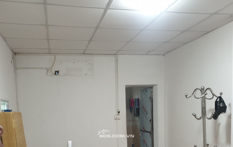 BÁN NHÀ 1.75 TỶ 2 TẦNG 60M2 Ô TÔ ĐỖ CỬA NGÕ TRẦN HUY LIỆU