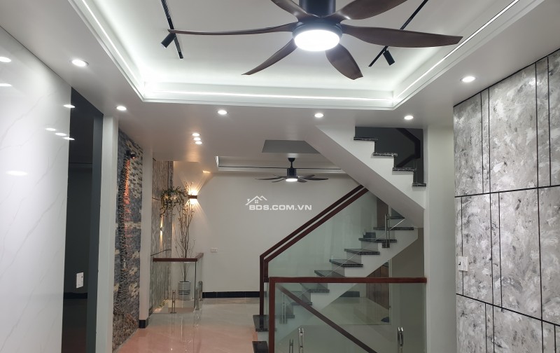 BÁN NHÀ ĐẸP 3.75 TỶ 4 TẦNG 48M2 CÓ GARA Ô TÔ TRUNG TÂM KHU BÃI VƯỢT