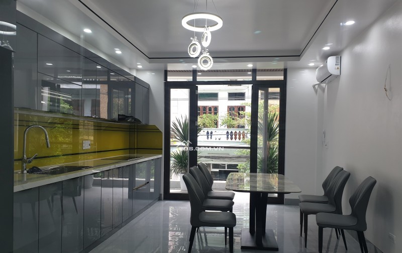 BÁN NHÀ 6.5 TỶ 5 TẦNG 61M2 CÓ GARA Ô TÔ - THANG MÁY - KHU BÃI VƯỢT