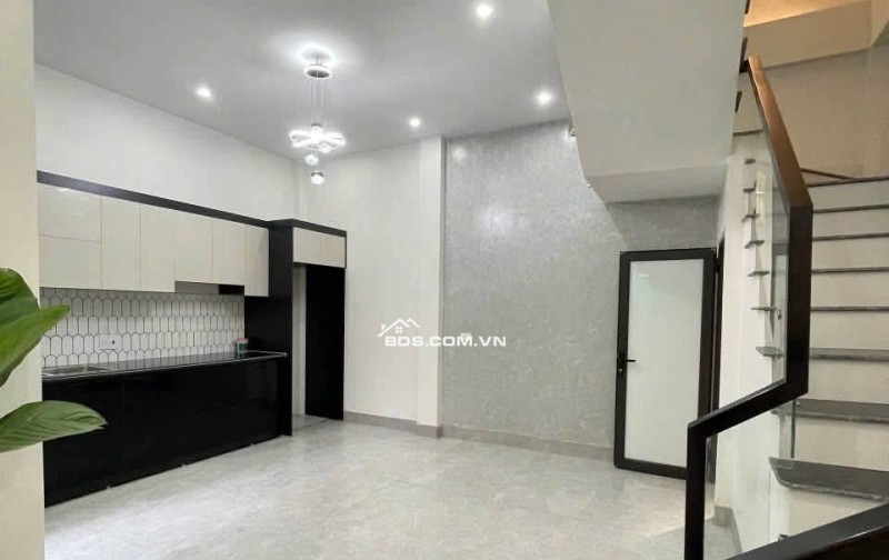 BÁN NHÀ ĐẸP 2.58 TỶ 3 TẦNG 51M2 ( ĐÔNG NAM ) NGÕ LÊ HỒNG SƠN