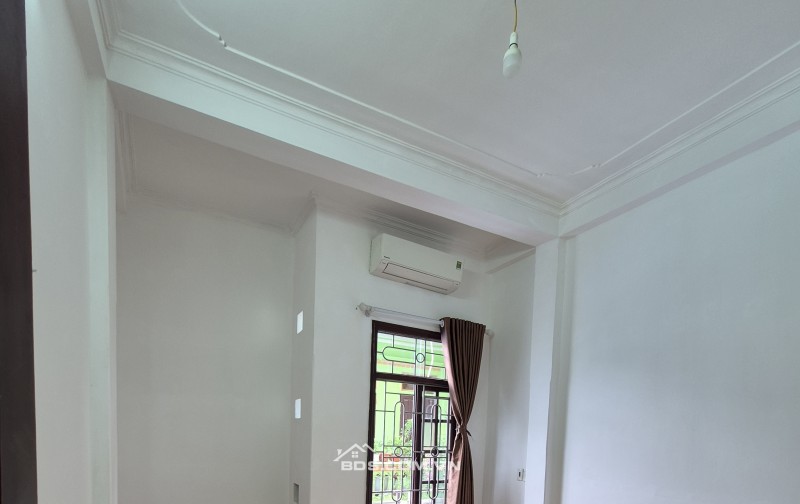 BÁN NHÀ 2.25 TỶ 3 TẦNG 41M2 NGÕ THÔNG GIỮA KHU BÃI VƯỢT
