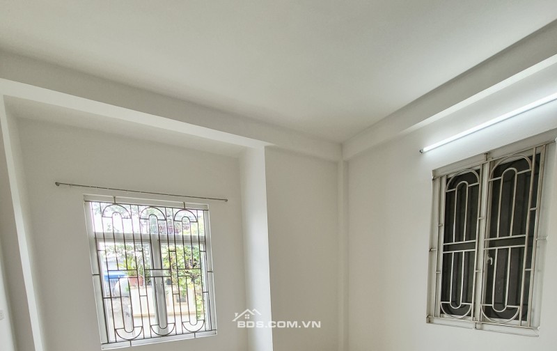 BÁN NHÀ 1.95 TỶ 3 TẦNG 42M2 CHỈ SAU NHÀ MẶT ĐƯỜNG KHU PHÙ NGHĨA