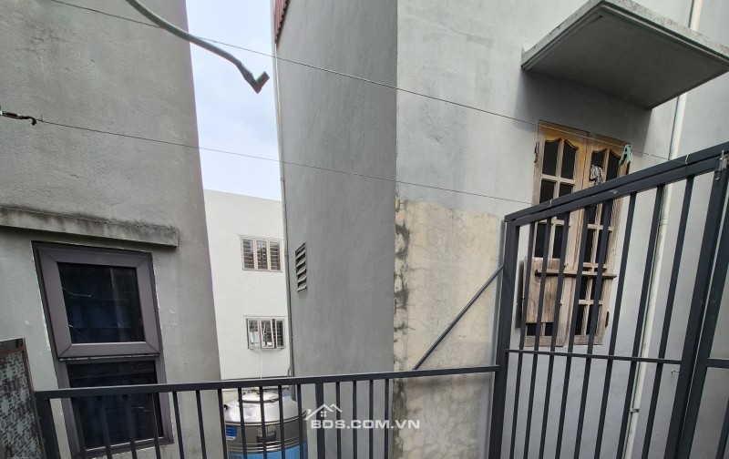 BÁN NHÀ DÂN XÂY 1.69 TỶ 3 TẦNG 40M2  NGÕ CỰC NGẮN ĐƯỜNG KÊNH