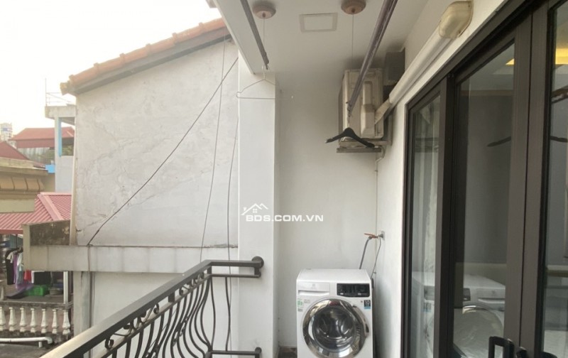 Cho thuê Căn chung cư mini tại Trích Sài, Tây Hồ Full đồ. Ban công View Hồ thoáng. Chỉ 6.5tr