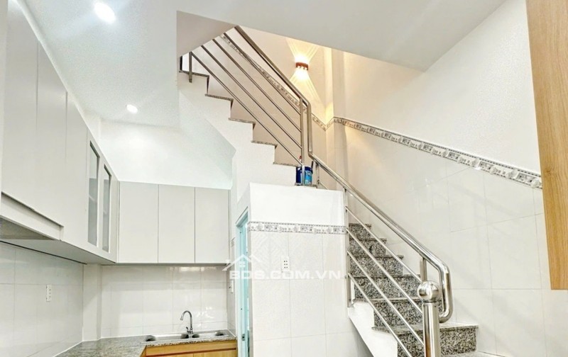 NHÀ 4 TẦNG/ HẺM 3M  THÔNG, GẦN MT TRẦN XUÂN SOẠN- CƯ XÁ NH * Q7