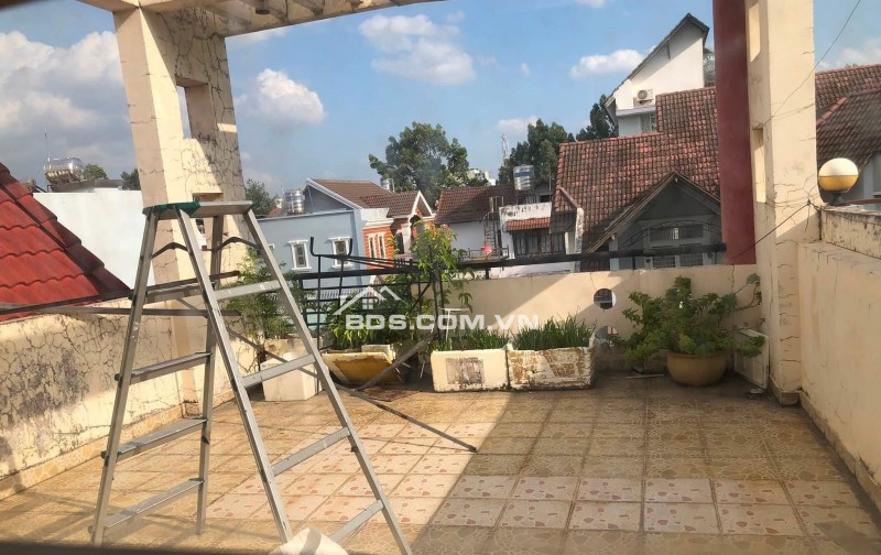 Bán nhà MT đường Số 19E,khu Tên Lửa , 4.5 x 15m, 3.5 tấm, giá 9.9 tỷ. giá tốt