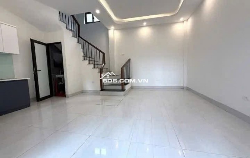 CHO THUÊ NHÀ NGUYÊN CĂN TẠI Ô CÁCH – 30M² x 5 TẦNG – 3PN  