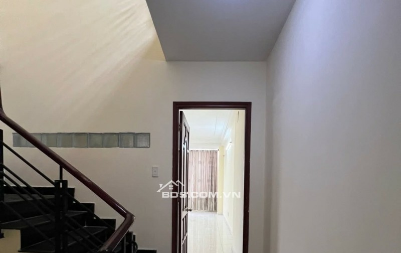 cần bán Nhà 1 trệt 2 lầu Nguyễn Oanh Quang Trung 55m2