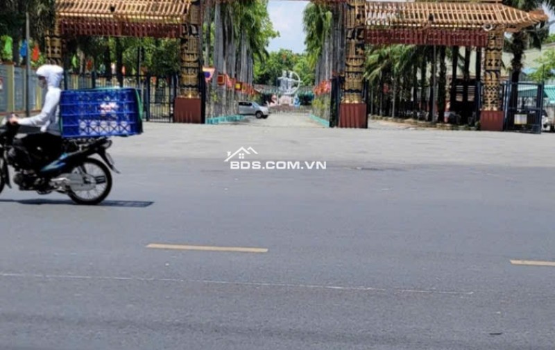 Bán nhà cấp 4 nhỏ xinh nở hậu L ngay trung tâm Đầm Sen Q11