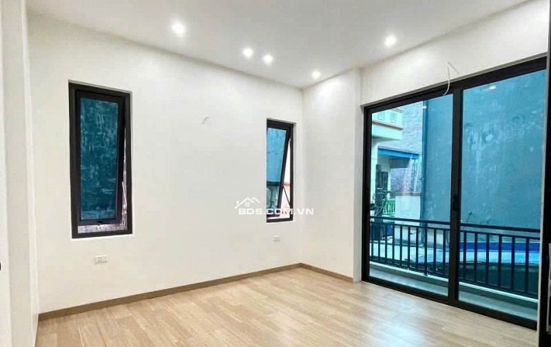 BÁN NHÀ ĐẸP 2.58 TỶ 3 TẦNG 51M2 ( ĐÔNG NAM ) NGÕ LÊ HỒNG SƠN