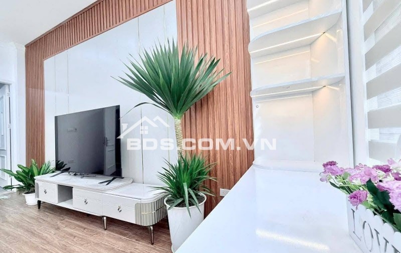 Bán Nhà Phố VIP Chùa Bộc, Đống Đa 46/58m, 7 tầng, mt 5m, giá 18.8 Tỷ.