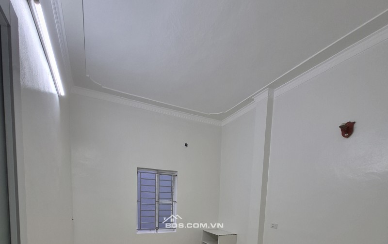 BÁN NHÀ ĐẸP GIÁ RẺ 1.62 TỶ 2.5 TẦNG 45M2 NGÕ RỘNG ĐƯỜNG 19/5