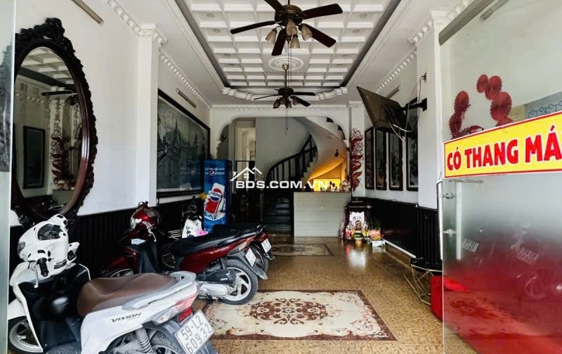 Bán Khách sạn 2 mặt tiền Hà Huy Giáp 5 lầu 16P ngang 4.5m 90m2 giáp Gò Vấp nhỉnh 15 tỷ.