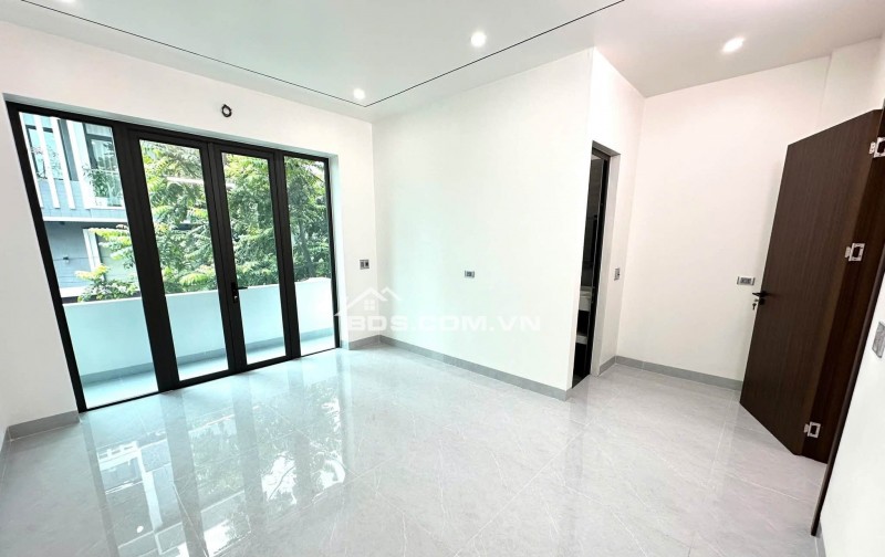 BÁN NHÀ  SIÊU ĐẸP 4 TẦNG 60M2 CÓ THANG MÁY ĐÔ THỊ MỸ TRUNG