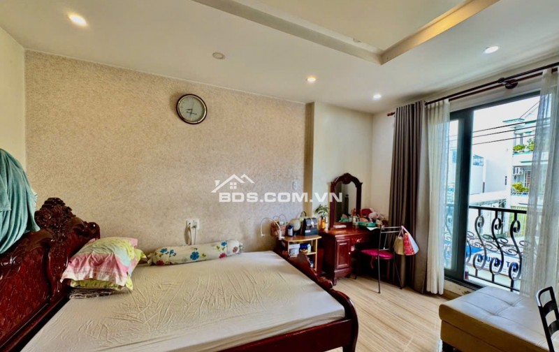 Bán nhà MTKD Lê Văn Thọ 5 lầu 64m2 KD đa ngành cho thuê 20 triệu sát CV Làng Hoa 10.8 tỷ.