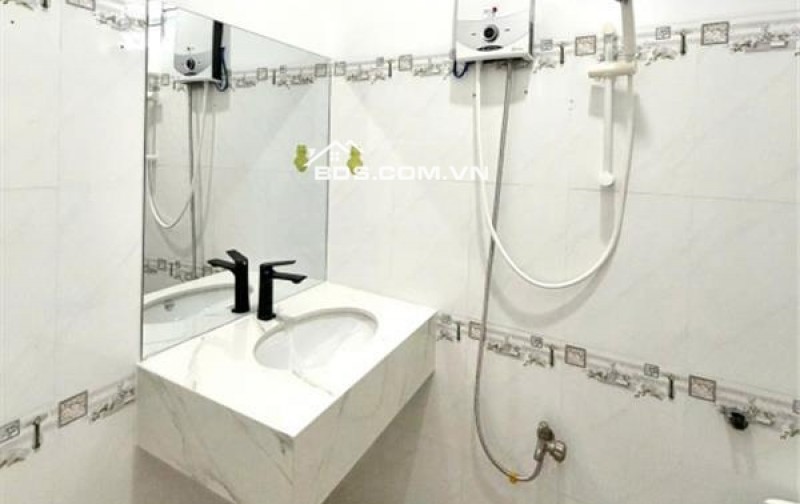 Nhà xinh hẻm Đoàn Trần Nghiệp _ mua vào ở ngay cách biển Hòn Chồng: 400m hẻm xe ba gác Giá : 4,5 tỷ