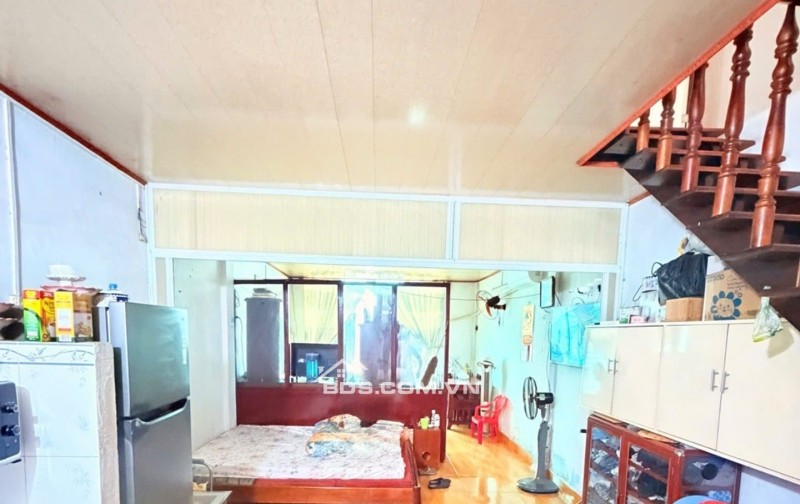 NHÀ HẺM XE HƠI GẦN CHỢ BÀ HOA - TIẾP GIÁP BẢY HIỀN THUẬN TIỆN DI CHUYỂN