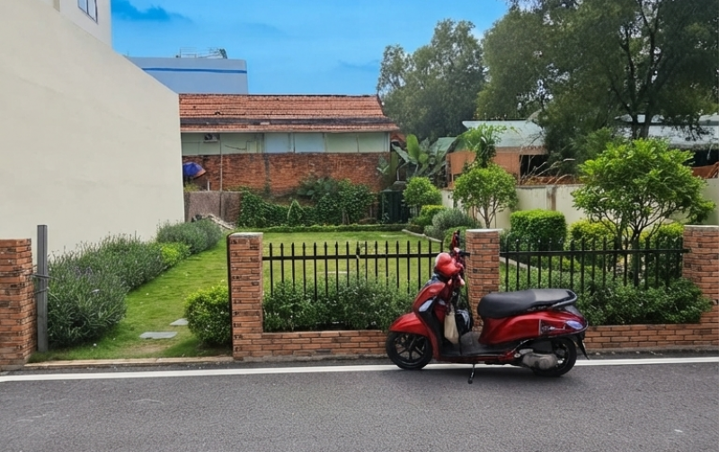 ĐƯỜNG HÀNG TRE -PHƯỜNG LONG THẠNH MỸ Q9– VỊ TRÍ ĐẸP 192m² GIÁ 11.4 TỶ