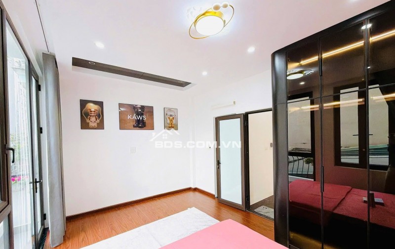 Bán Nhà Gần Phố Minh Khai, Hai Bà Trưng 24/28m, 4 tầng, mt 4.8m, giá 6.86 tỷ.