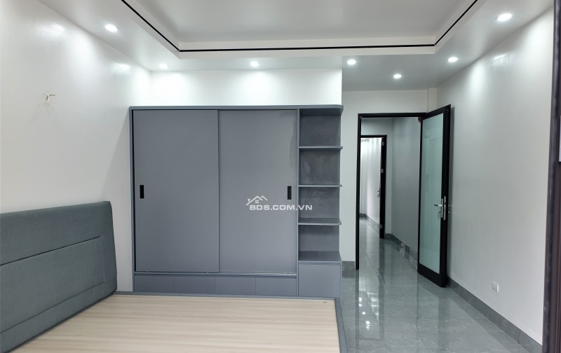 BÁN NHÀ 6.5 TỶ 5 TẦNG 61M2 CÓ GARA Ô TÔ - THANG MÁY - KHU BÃI VƯỢT