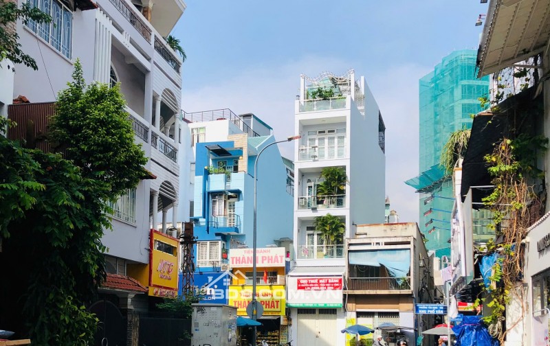 Bán nhà 32 Huyền Quang, Phường Tân Định, Quận 1, HCM.