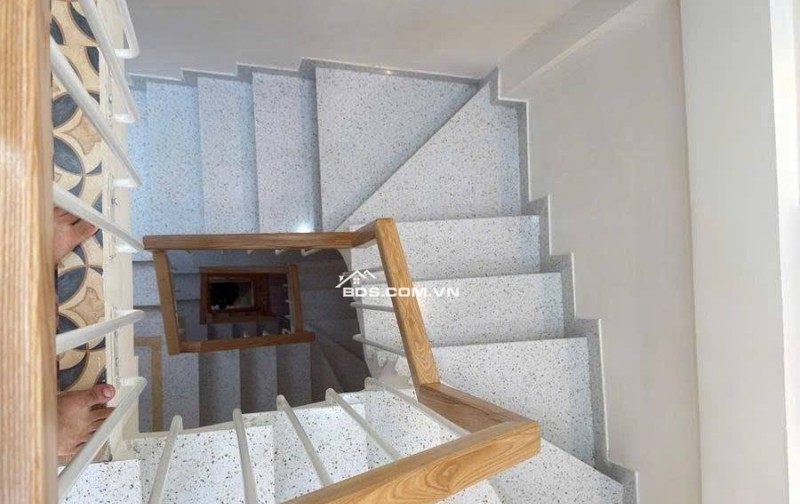 Bán Nhà Gần Phố, Vũ Tông Phan, Thanh Xuân 26/34m, 5 tầng, mt 3.7m, giá 7.35 tỷ.