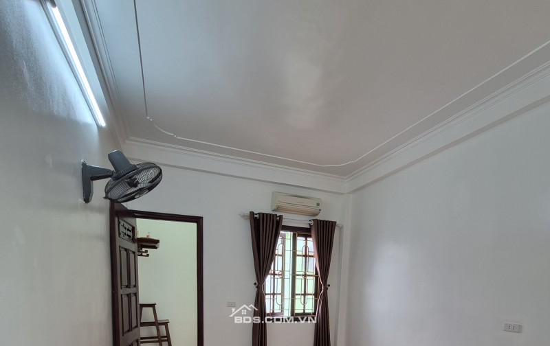 BÁN NHÀ 2.25 TỶ 3 TẦNG 41M2 NGÕ THÔNG GIỮA KHU BÃI VƯỢT