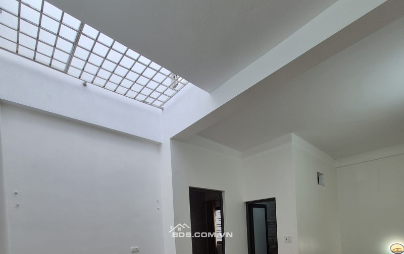 BÁN NHÀ ĐẸP GIÁ RẺ 2.19 TỶ 3 TẦNG 52.6M2 NGÕ ĐƯỜNG KÊNH