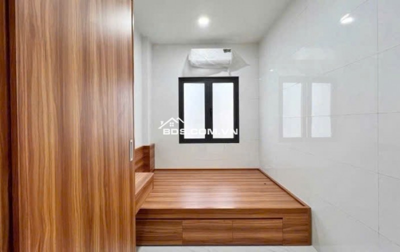 Bán CHDV 4 lầu hẻm 1 sẹc 310 Dương Quảng Hàm ngang 4.5m 86m2 9PN khoán 30tr chỉ 11.5 tỷ.