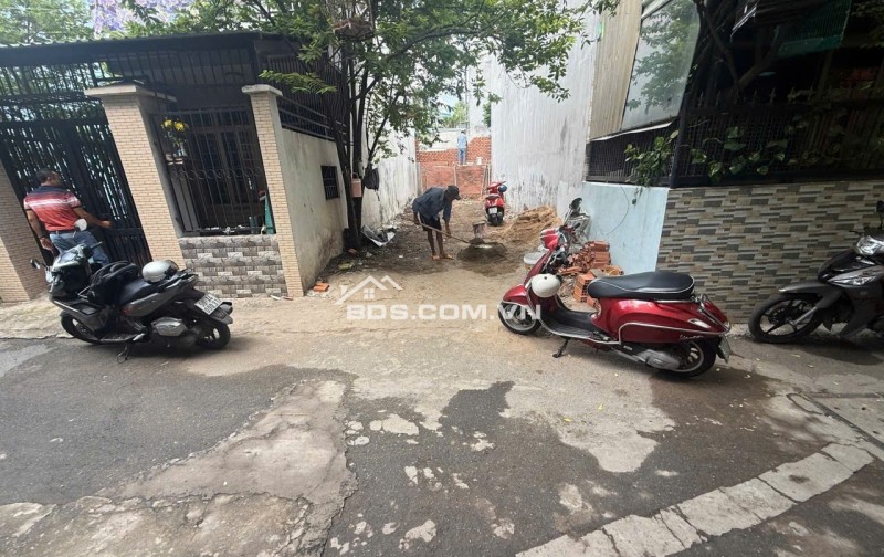 MAN THIỆN TĂNG NHƠN PHÚ A, HẺM XE HƠI, 64M2, GIÁ 4.8 TỶ.