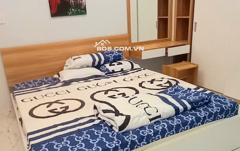 Bán chung cư lầu 1 Trần Quang Diệu Quận 3, nhà đẹp , ngay trung tâm và gần các bệnh viện và trường học lớn