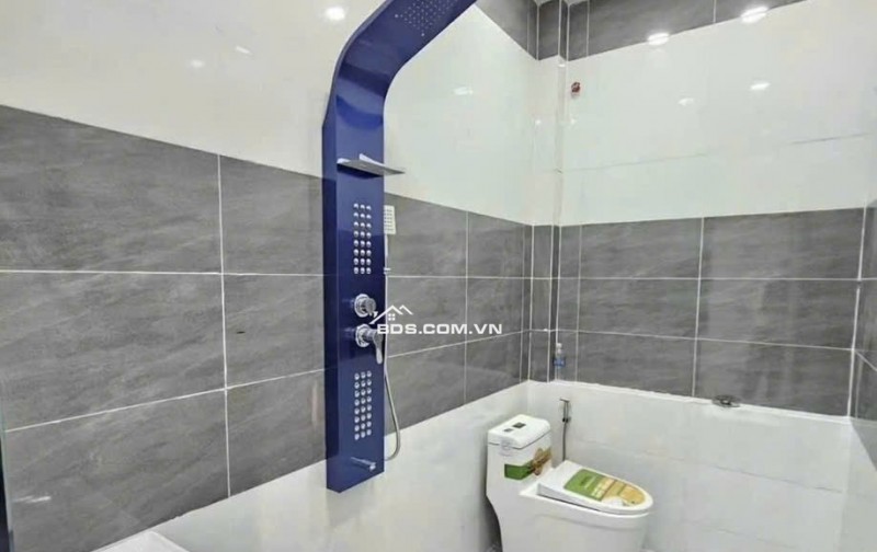  CHỈ HƠN 4 TỶ – NHÀ ĐẸP CÓ SÂN Ô TÔ, GẦN LÀNG ĐẠI HỌC THỦ ĐỨC! 