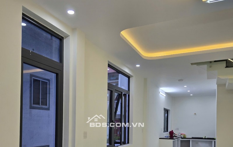 CHÍNH CHỦ BÁN NHÀ 2 MẶT TIỀN NGUYỄN TẤT THÀNH - TP. HUẾ (NỞ HẬU, KO NGẬP)