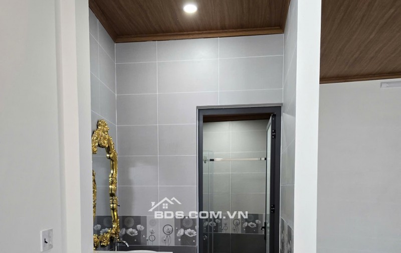 CHÍNH CHỦ BÁN NHÀ 2 MẶT TIỀN NGUYỄN TẤT THÀNH - TP. HUẾ (NỞ HẬU, KO NGẬP)