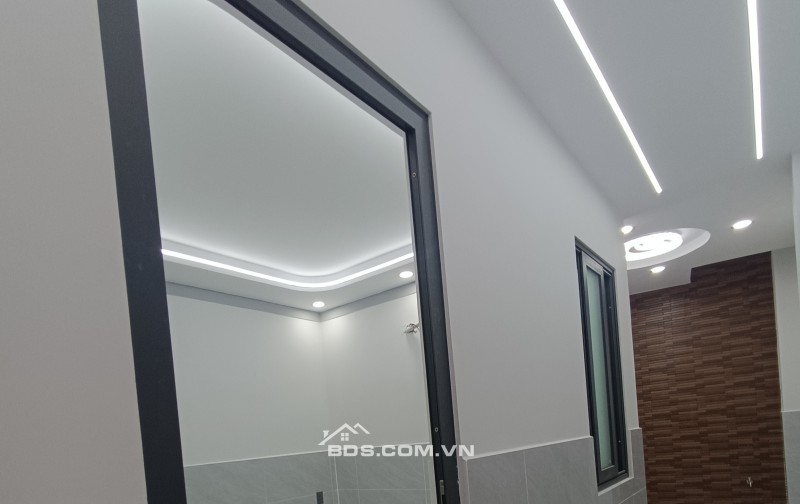 Nhà ngay trung tâm Dĩ An giá giảm sốc chỉ còn 4.3 tỷ