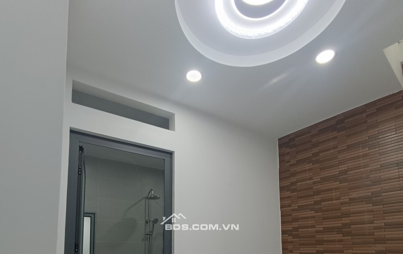 Nhà ngay trung tâm Dĩ An giá giảm sốc chỉ còn 4.3 tỷ