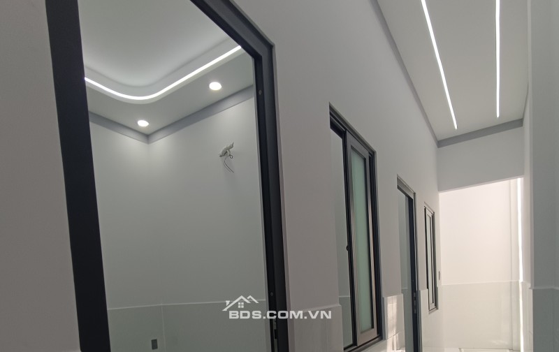 Nhà ngay trung tâm Dĩ An giá giảm sốc chỉ còn 4.3 tỷ