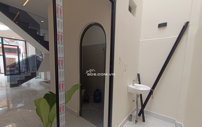 NHÀ DĨ AN_P ĐÔNG HÒA, GIẢM NGAY 200 TRIỆU  Từ 4 tỷ 750 triệu  CHỈ CÒN 4 tỷ 550 triệu (thương lượng nhẹ)