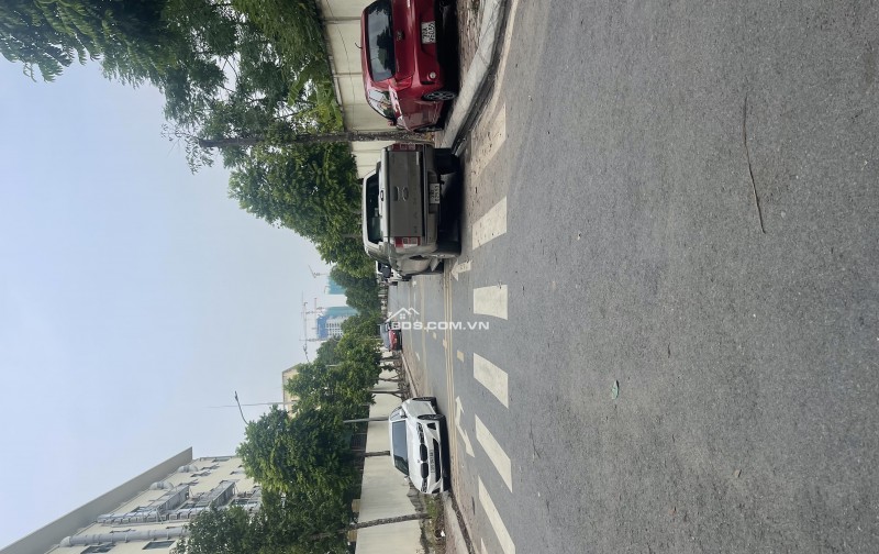 Trung tâm LÊ VĂN HIẾN 44m2  9 Tỷ LIỀN KỀ: HV TÀI CHÍNH + ĐH MỎ + CẢNH SÁT ND + BV ĐK PHƯƠNG ĐÔNG - PHÂN LÔ - Ô TÔ ĐỖ CỬA - NGÕ THÔNG - KINH DOANH
