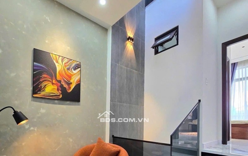 CẦN BÁN NHÀ 3 TẦNG 3PN 2WC GẦN BIỂN KHU VỰC LIÊN CHIỂU